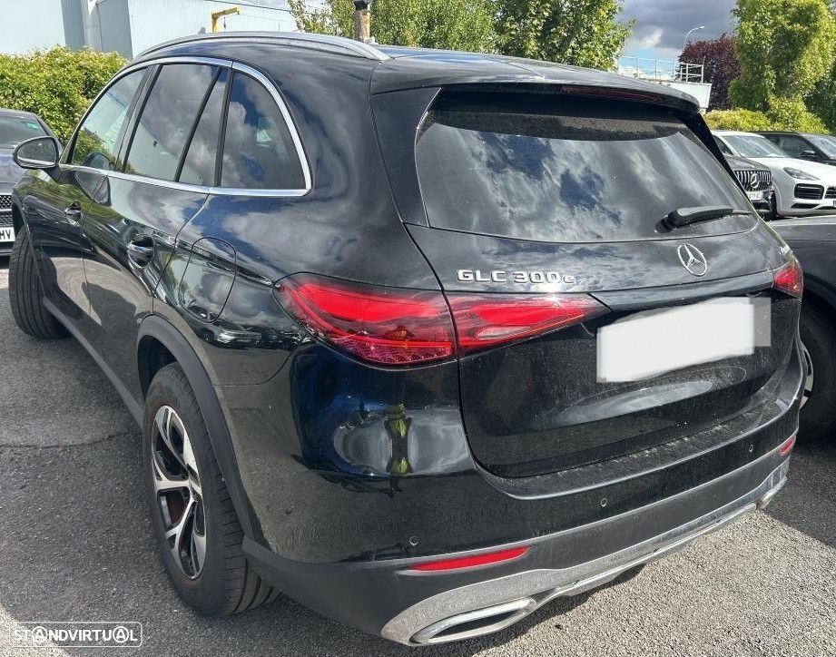 Mercedes-Benz GLC 300 e 4Matic - 4