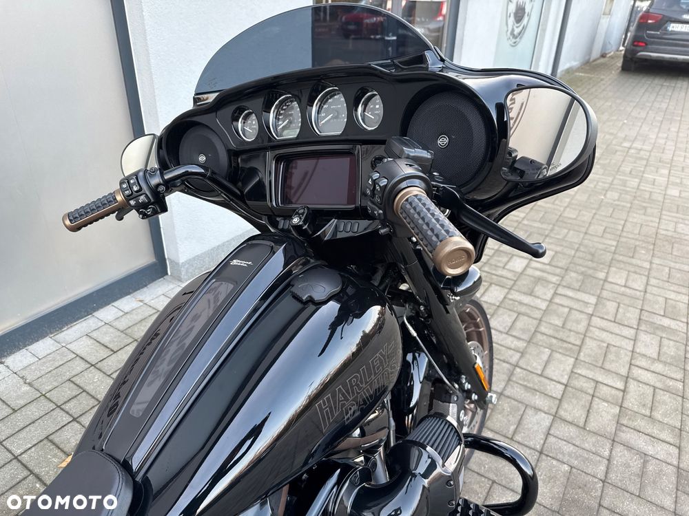 Harley-Davidson Touring Street Glide - 8