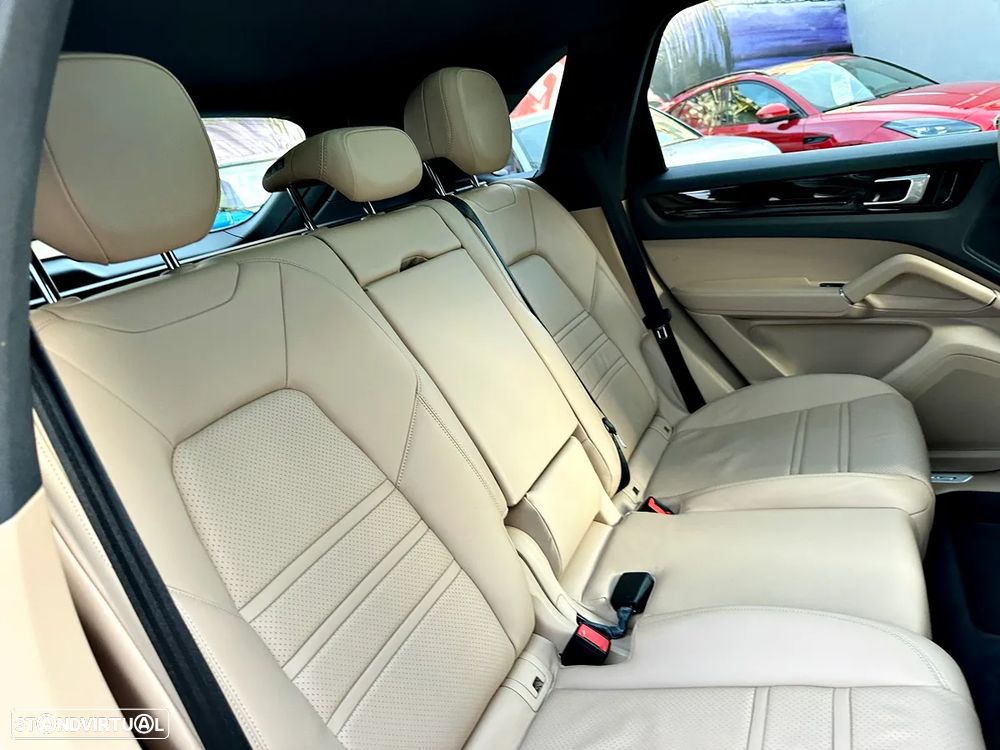 Porsche Cayenne S Tiptronic S - 33