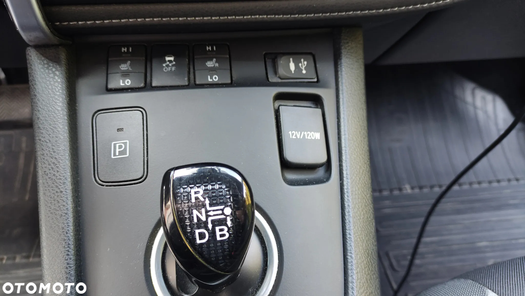 Toyota Auris Hybrid 135 Comfort - 14