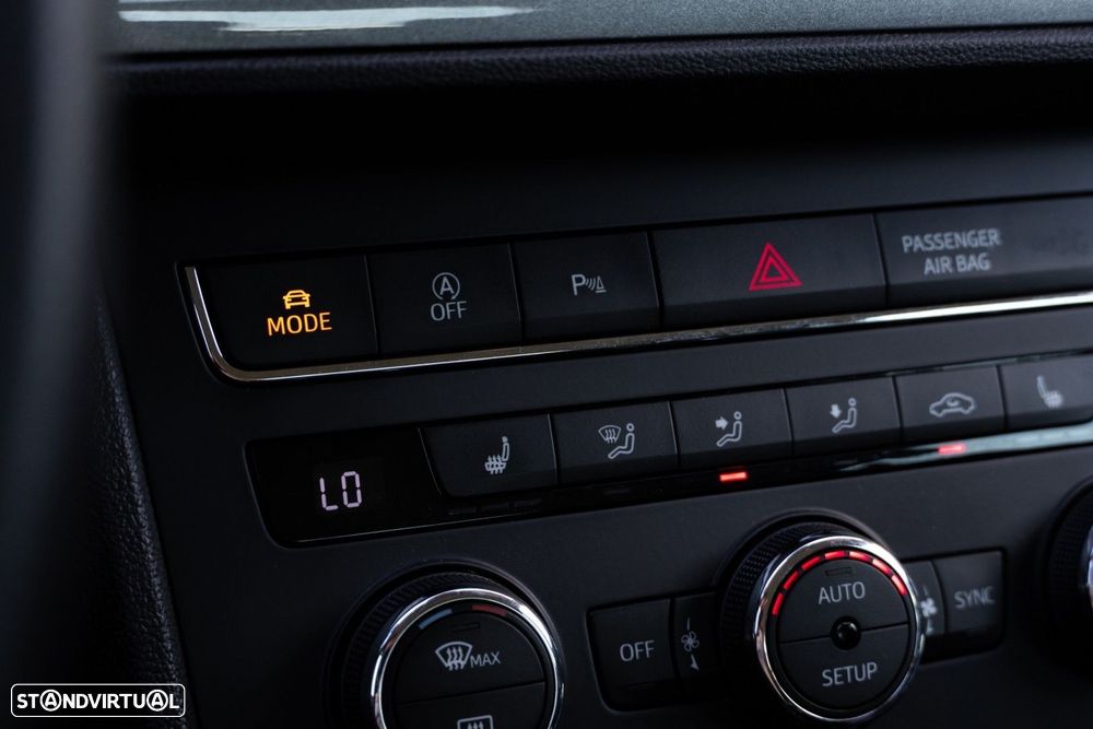 SEAT Leon 1.8 TSI S&S DSG FR - 30