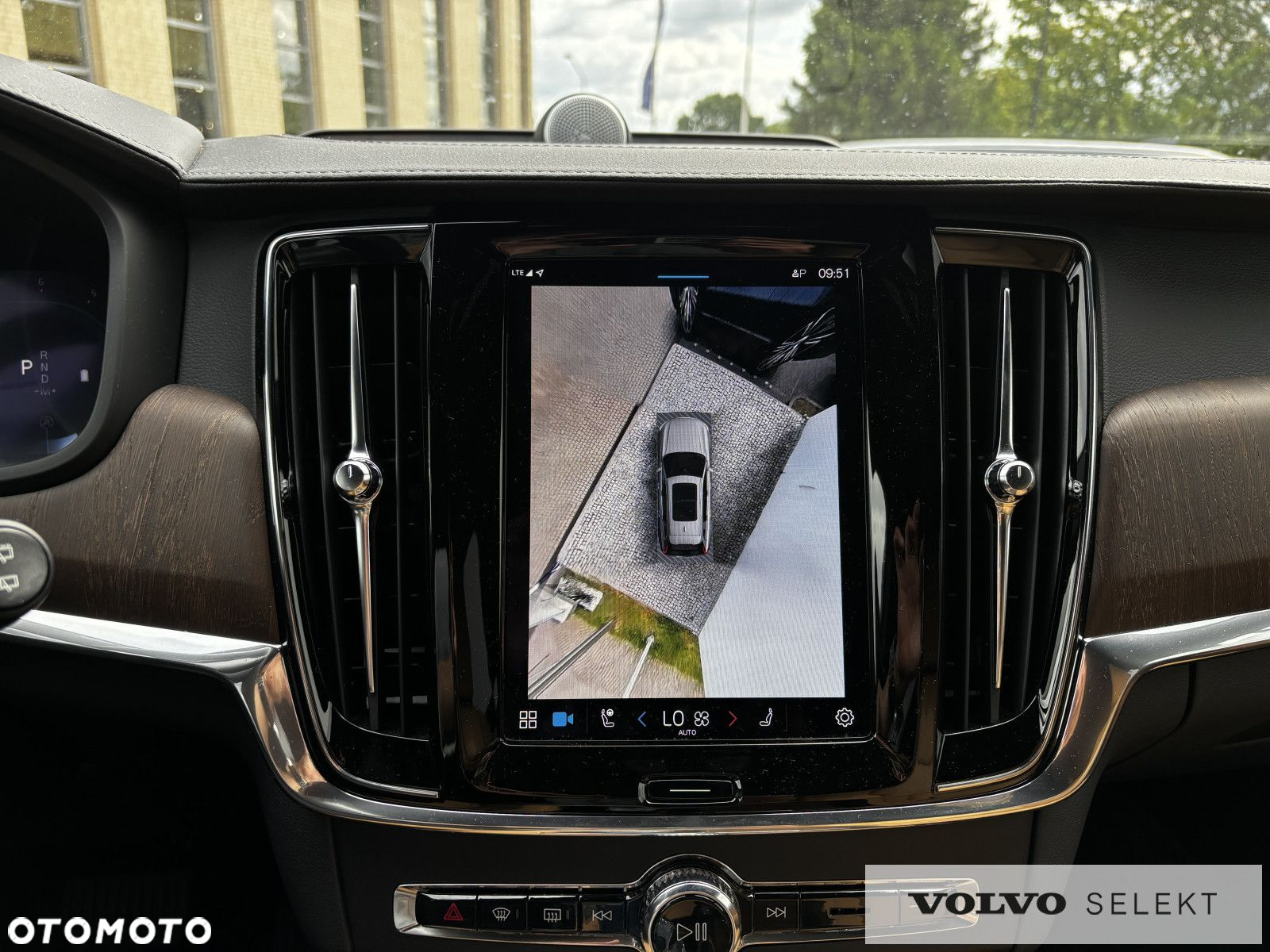 Volvo V90 Cross Country - 21