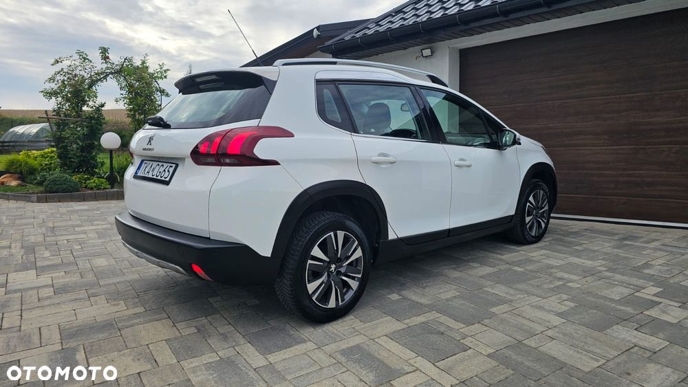 Peugeot 2008 1.2 Pure Tech GPF Allure S&S EAT6 - 8