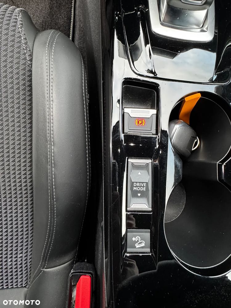 Peugeot 2008 1.2 PureTech GT S&S EAT8 - 14
