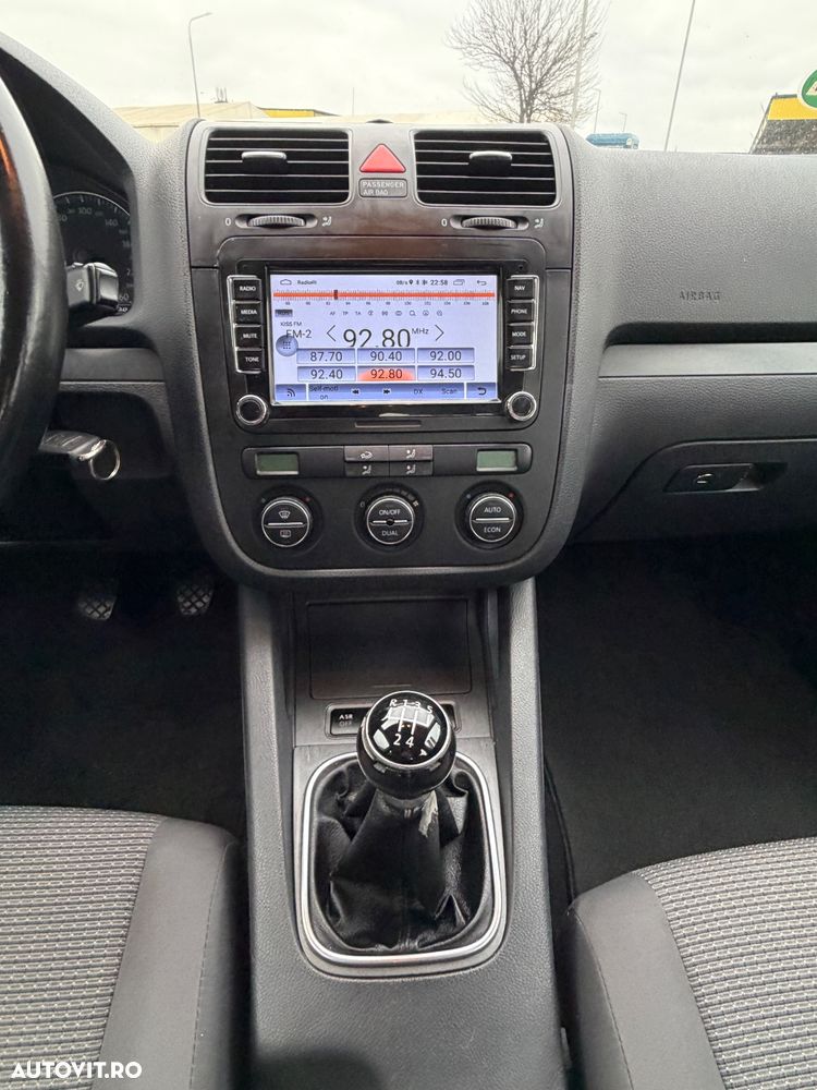 Volkswagen Jetta 1.9 TDI DPF United - 11