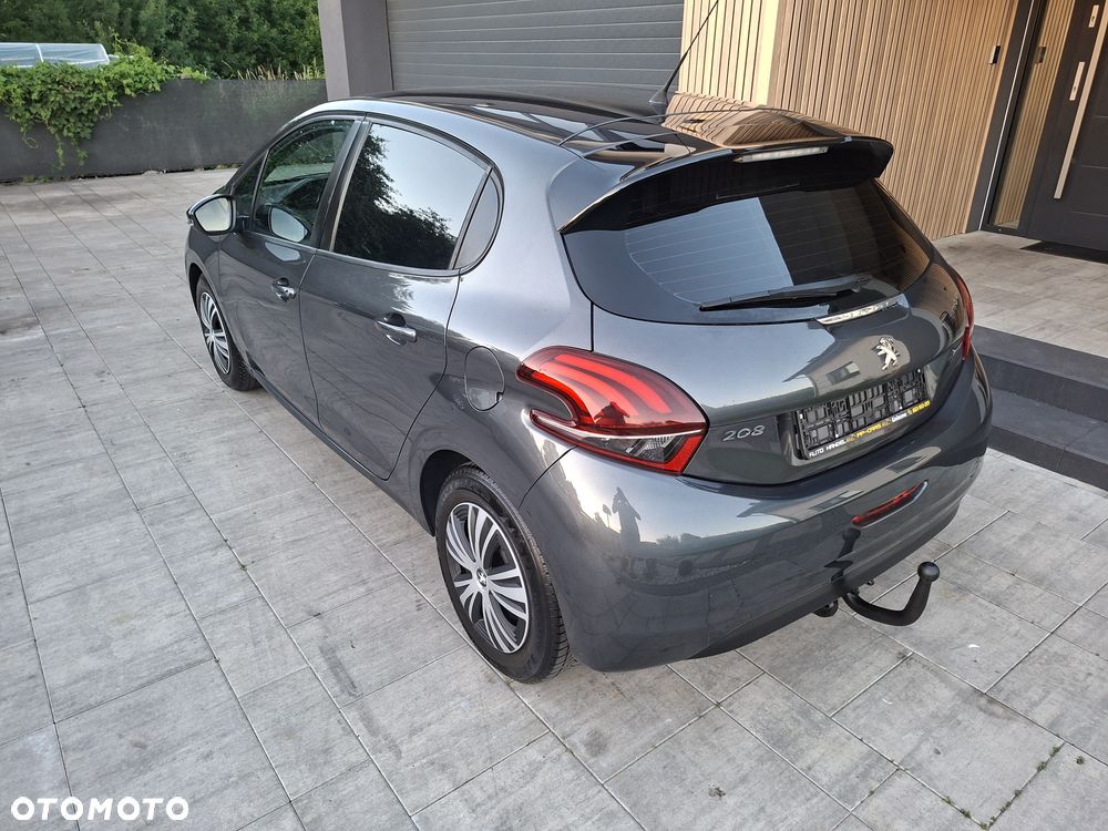 Peugeot 208 - 3