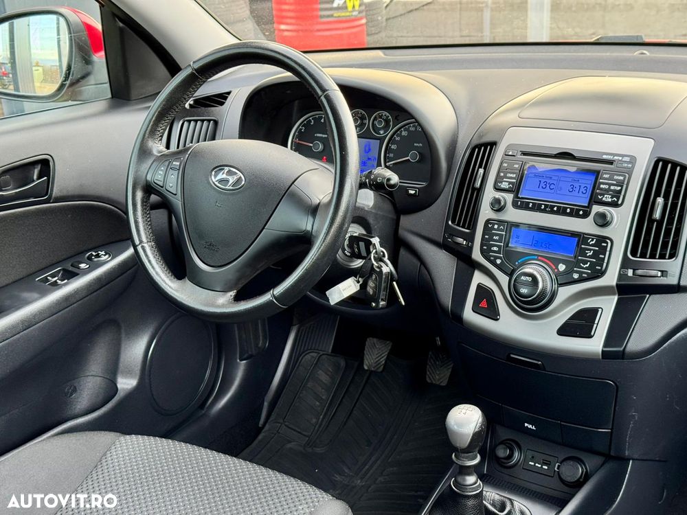 Hyundai i30 i30cw 1.4 blue Comfort - 5