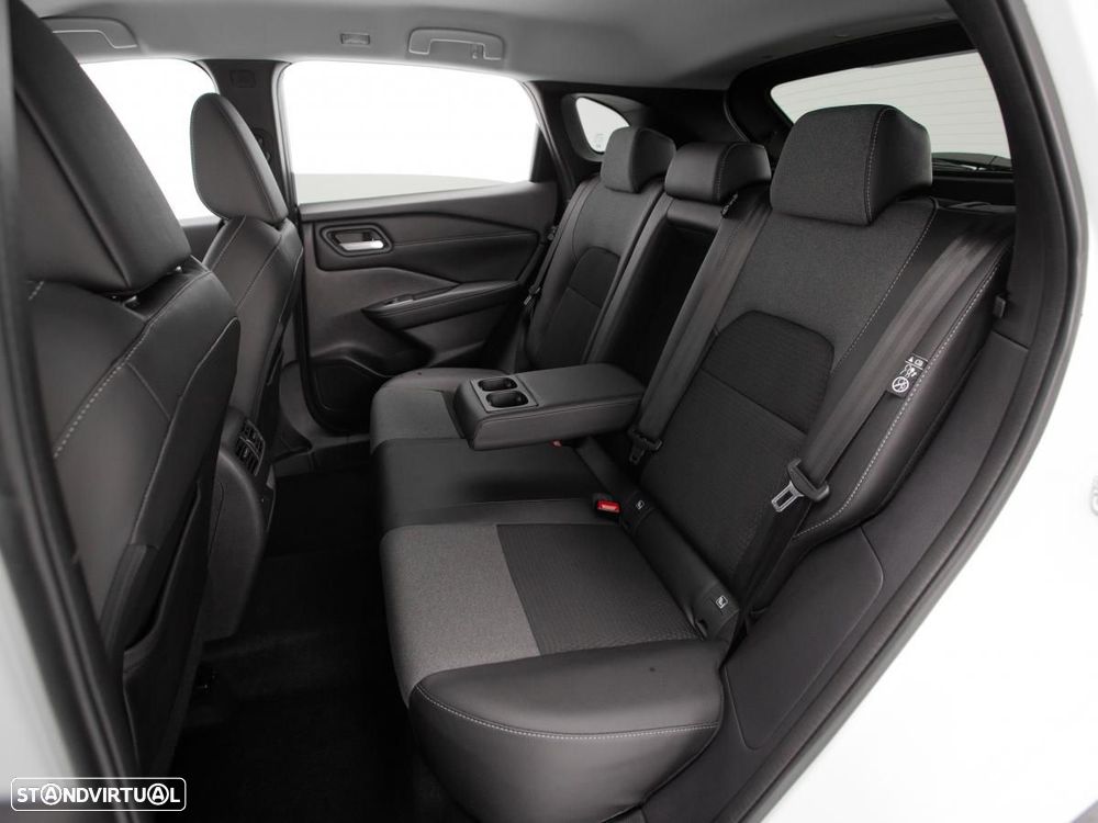 Nissan Qashqai 1.3 DIG-T N-Connecta Xtronic - 10