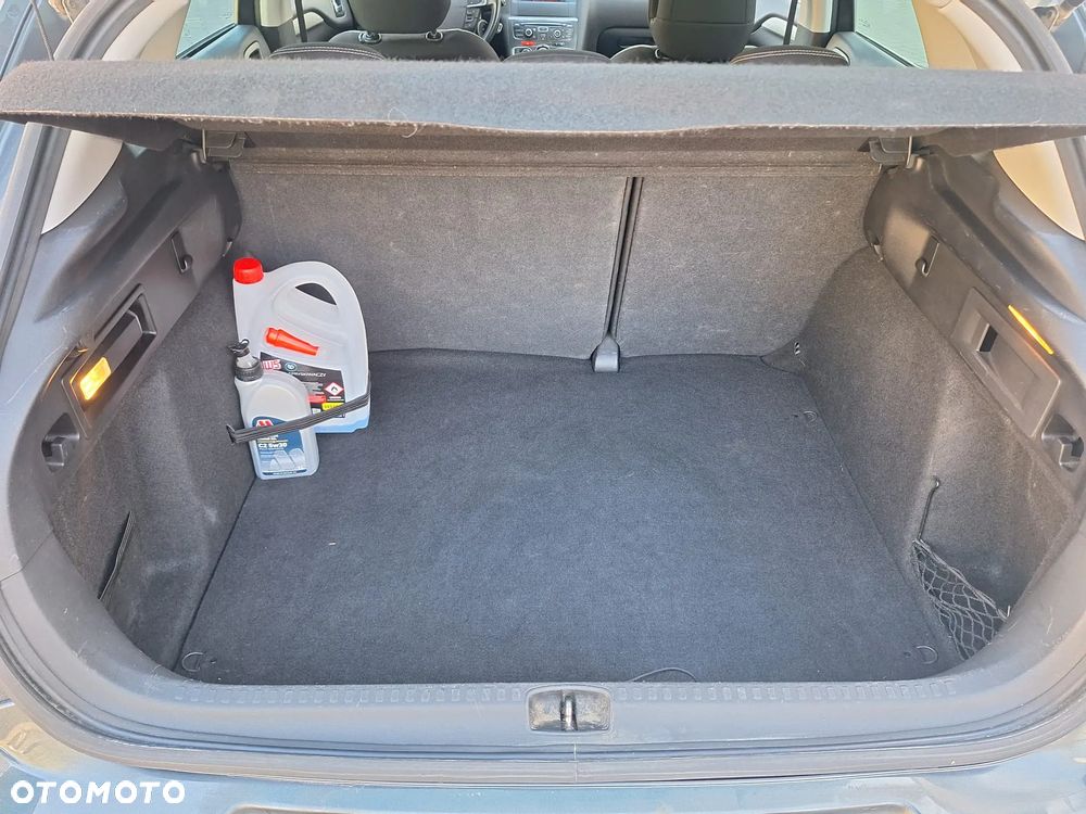 Citroën C4 VTi 120 Exclusive - 28