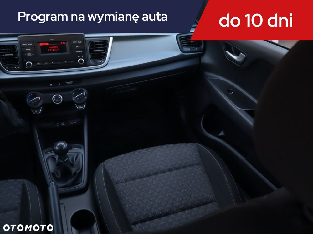 Kia Rio - 10