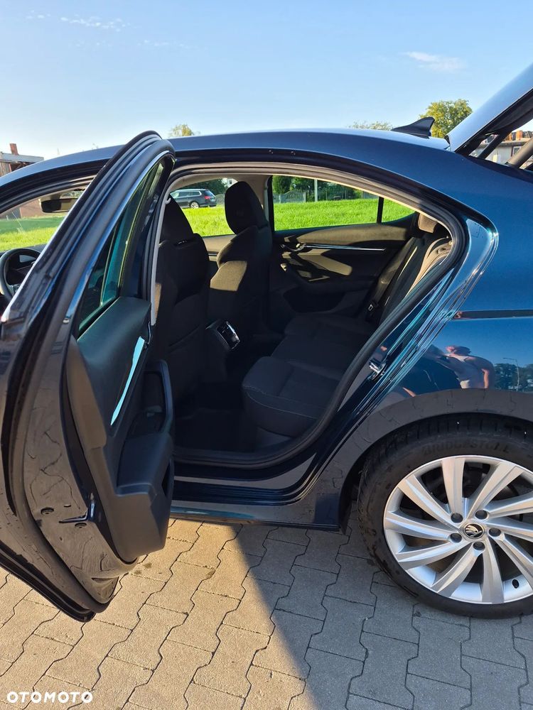 Skoda Octavia 2.0 TDI Style DSG - 18