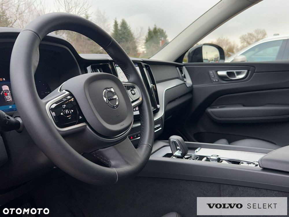 Volvo XC 60 T6 Plug-In Hybrid AWD Plus Dark - 12