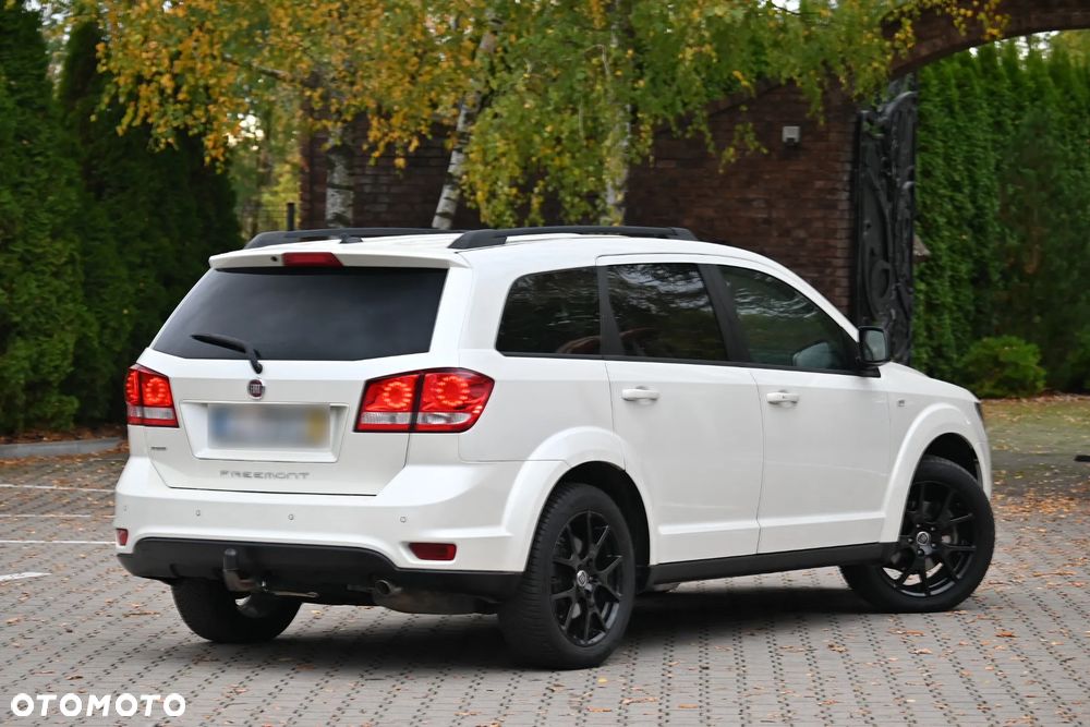 Fiat Freemont 2.0 Multijet 16V DPF Automatik Allrad Black Code - 16