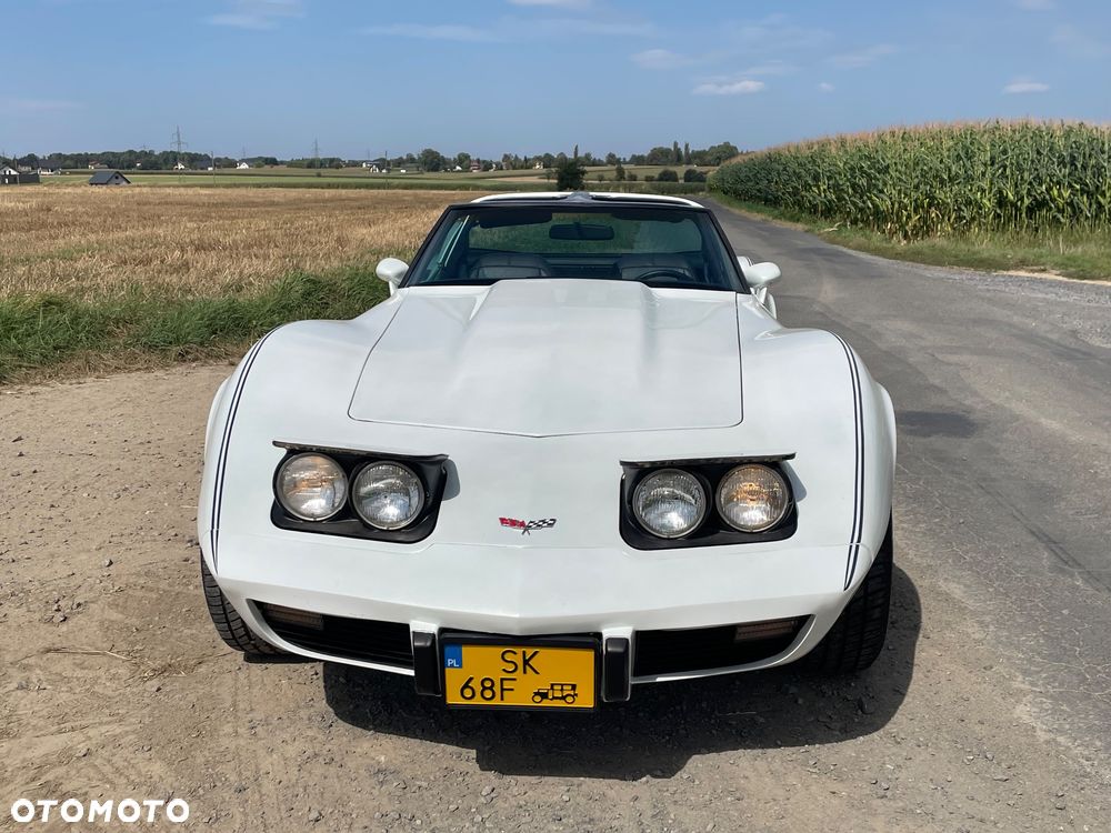 Chevrolet Corvette - 1