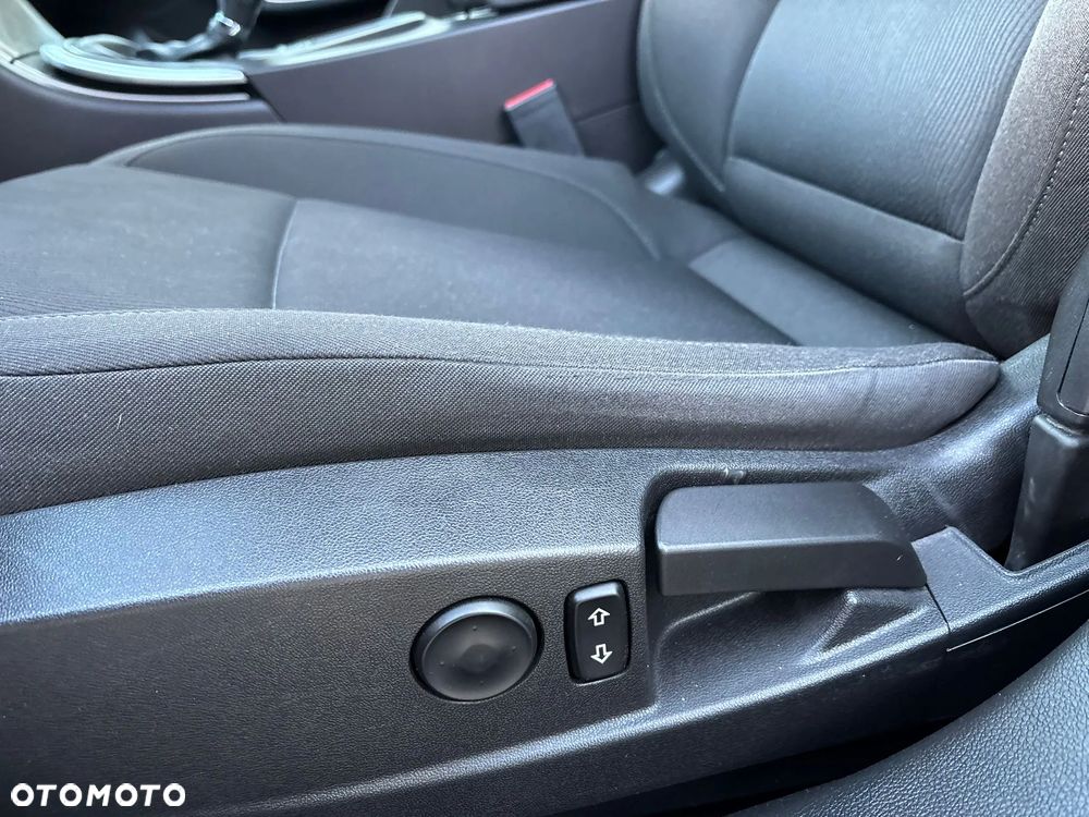 Opel Insignia - 10