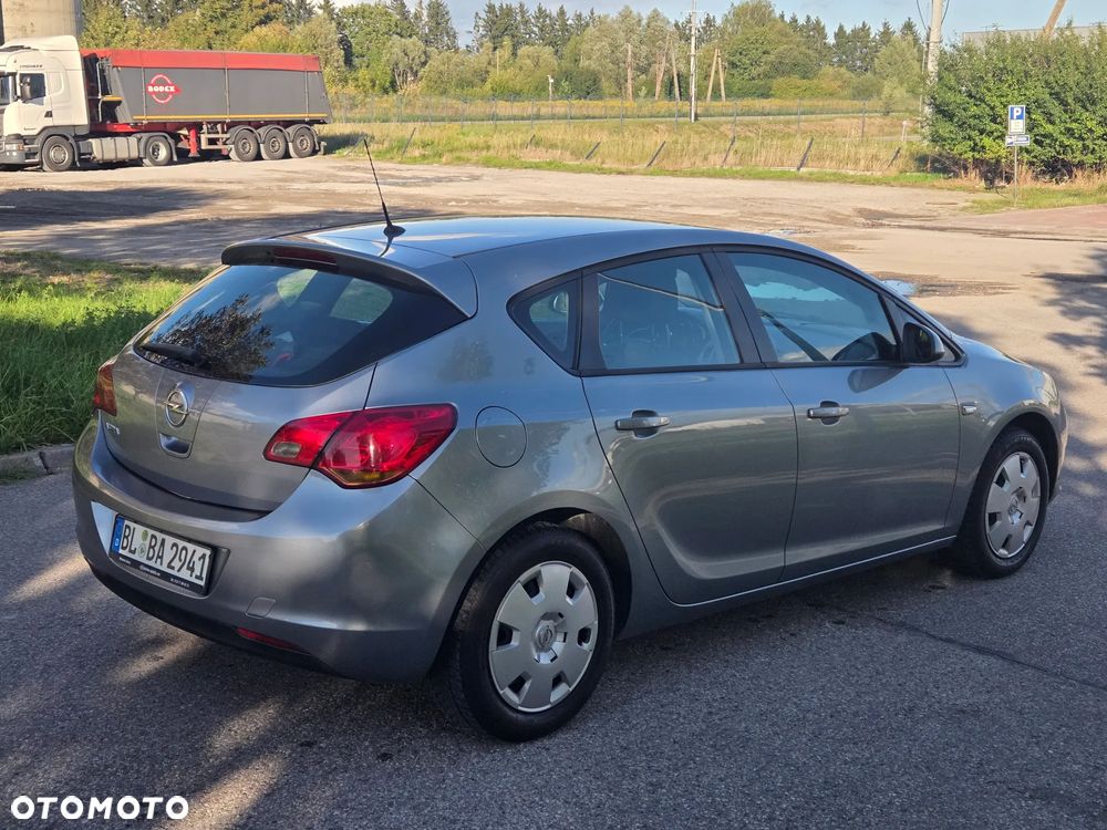 Opel Astra 1.6 - 6