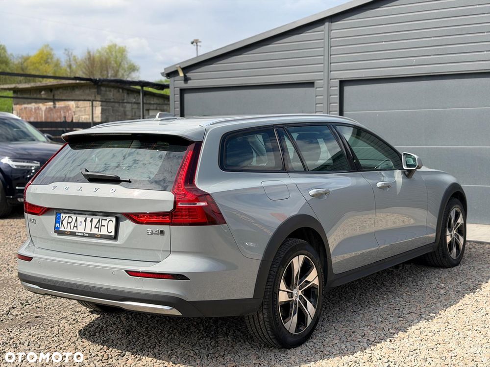 Volvo V60 Cross Country B4 D AWD Geartronic - 9