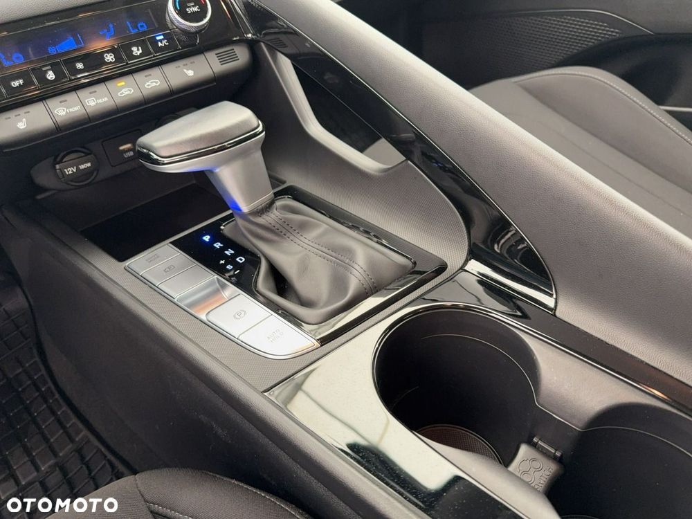 Hyundai Elantra - 18