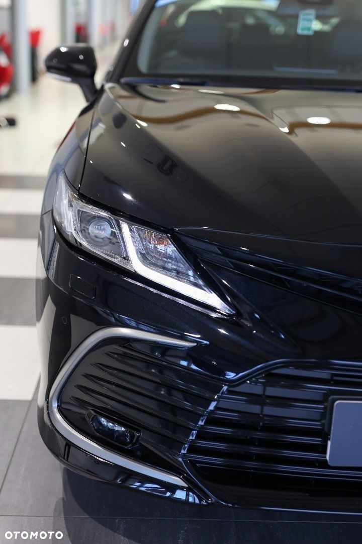 Toyota Camry - 11