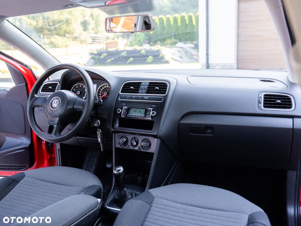Volkswagen Polo 1.4 Comfortline - 26