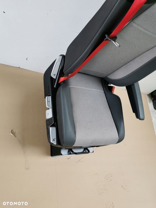 FOTEL RENAULT RANGE T GAMA PRAWY NOWY PNEUMATYCZNY - 3