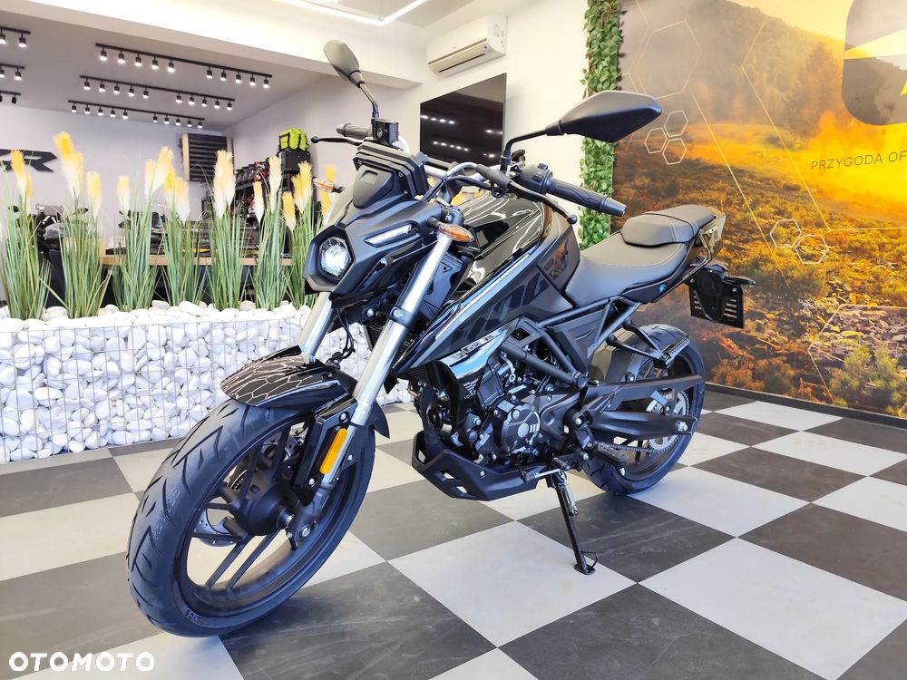 VOGE R125 - 1
