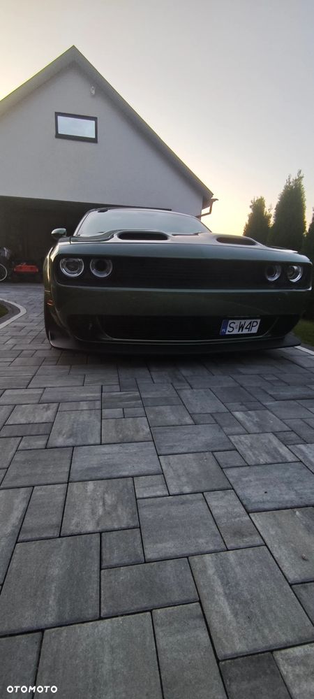 Dodge Challenger 5.7 R/T - 4
