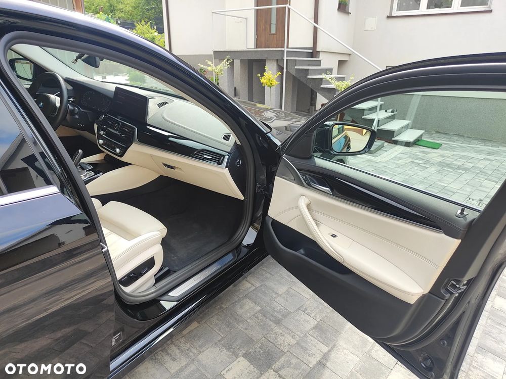 BMW Seria 5 518d mHEV Luxury Line - 13