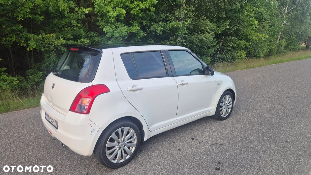 Suzuki Swift 1.3 DDiS GLX / Comfort - 4