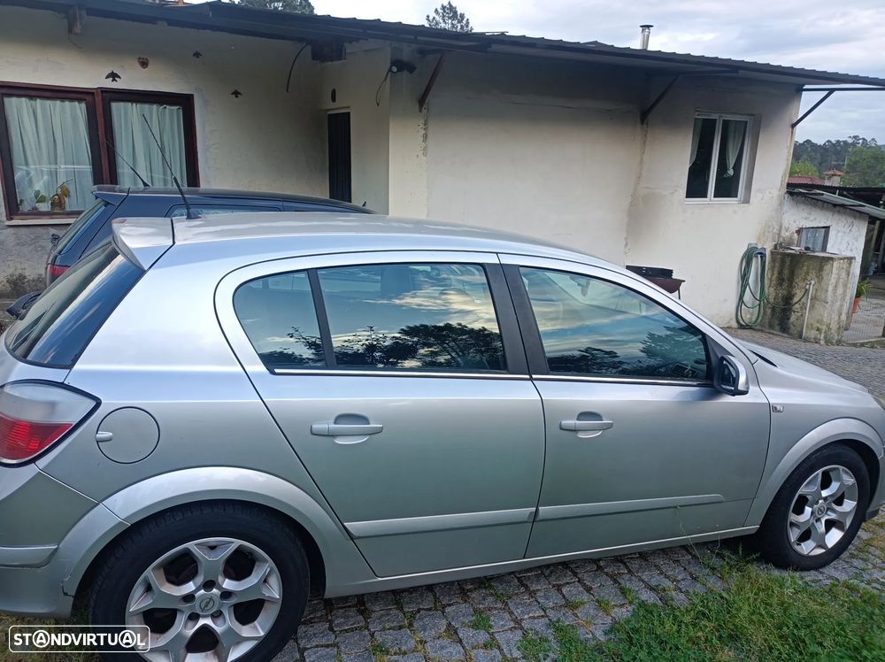 Opel Astra 1.3 CDTI Cosmo - 3