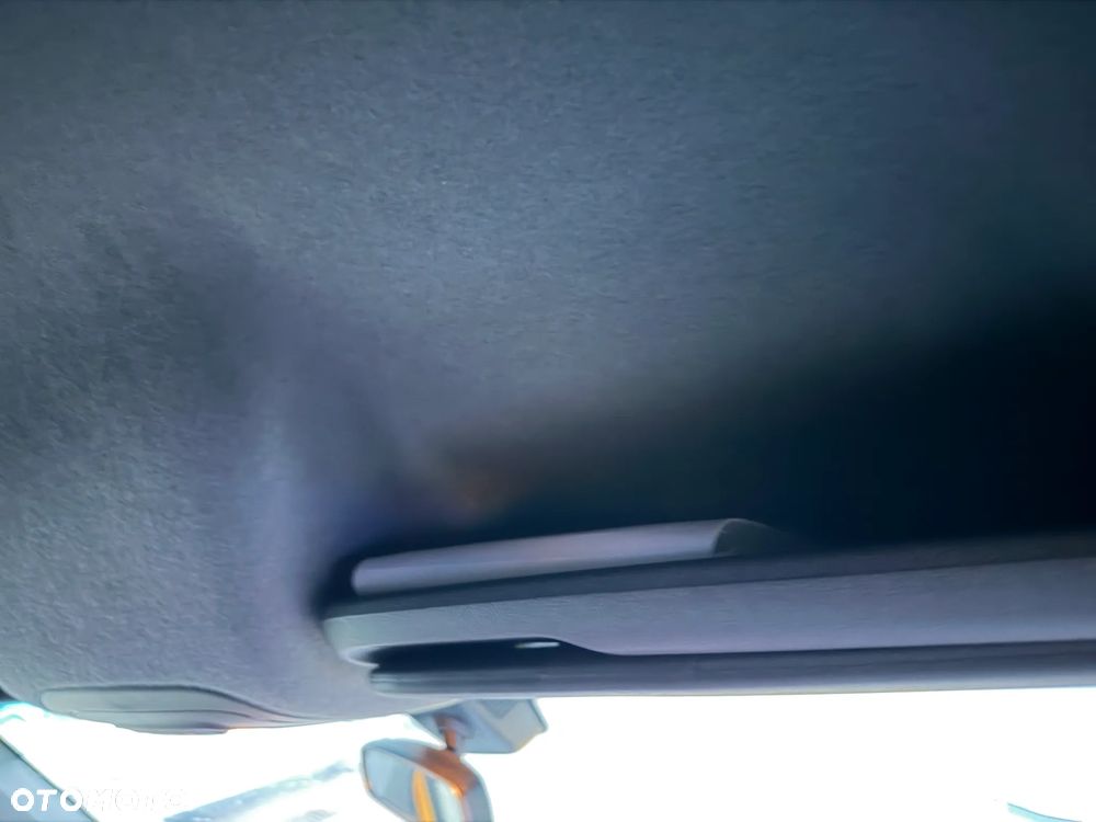 Mercedes-Benz Sprinter - 25