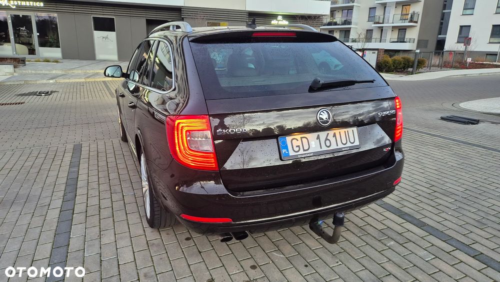 Skoda Superb 2.0 TDI 4x4 Platinum DSG - 5