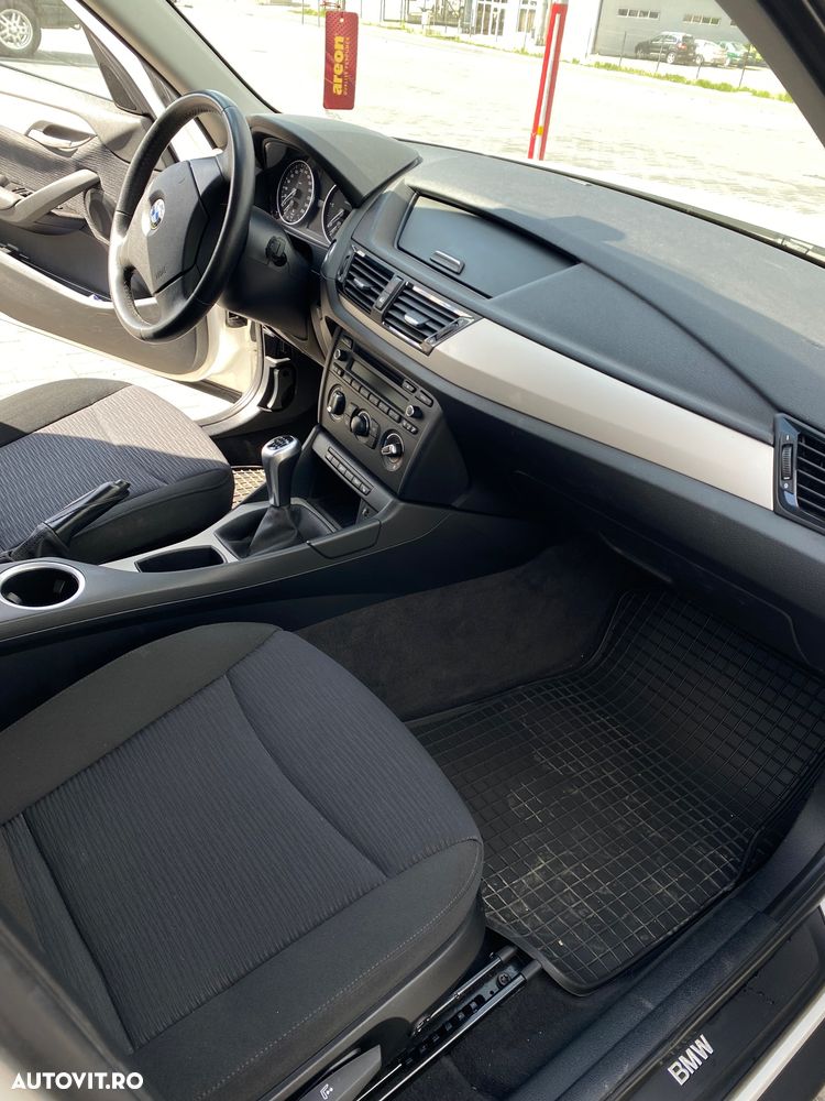 BMW X1 sDrive16d Sport Line - 9