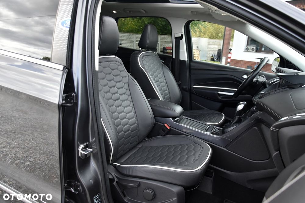 Ford Kuga 2.0 TDCi 4x4 Vignale - 28