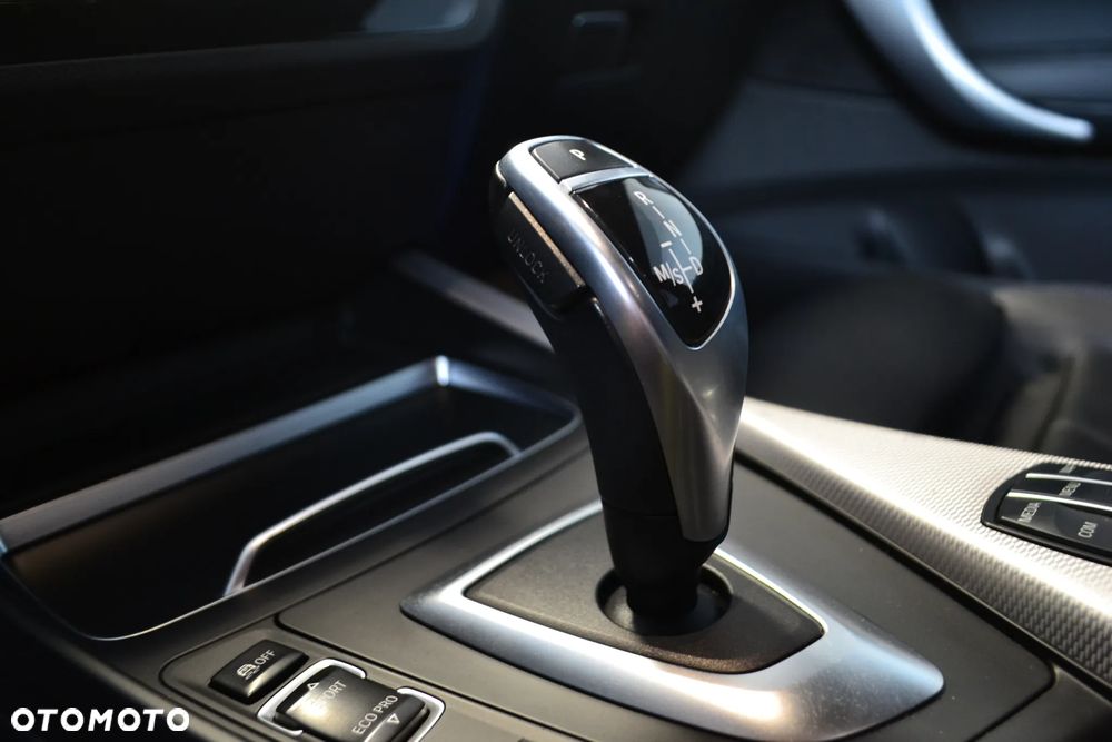 BMW Seria 1 M140i xDrive Sport-Aut Special Edition - 17