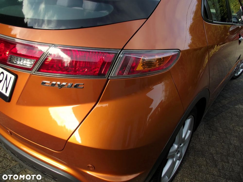 Honda Civic 1.8 Executive - 18