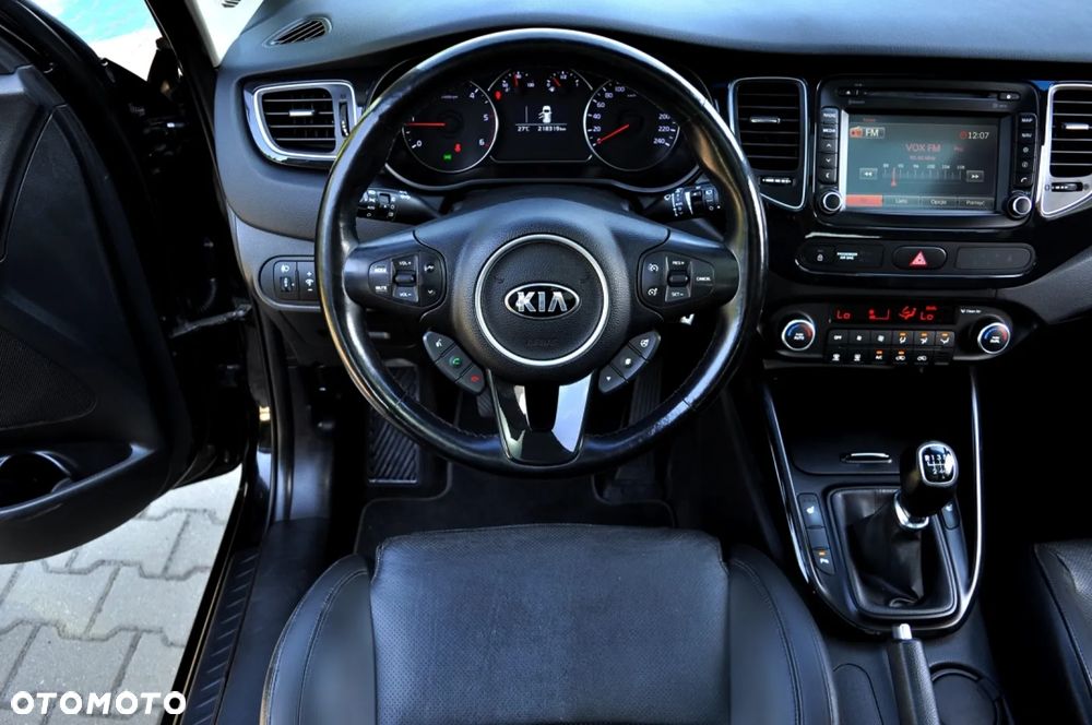 Kia Carens 1.7 CRDi XL 7os - 26