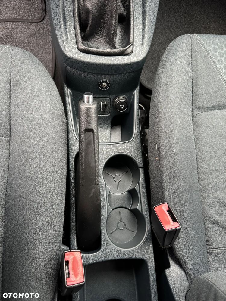 Ford Fiesta 1.4 Trend - 12