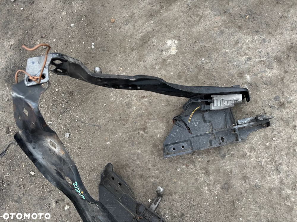 Mocowanie uchwyt okular lamp Mercedes E-Klasa W212 OE - 2
