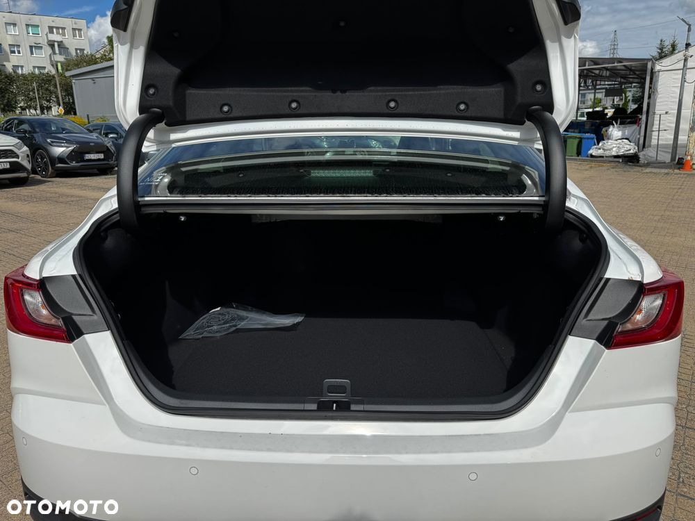Toyota Camry 2.5 Hybrid Dynamic Force Comfort e-CVT - 8