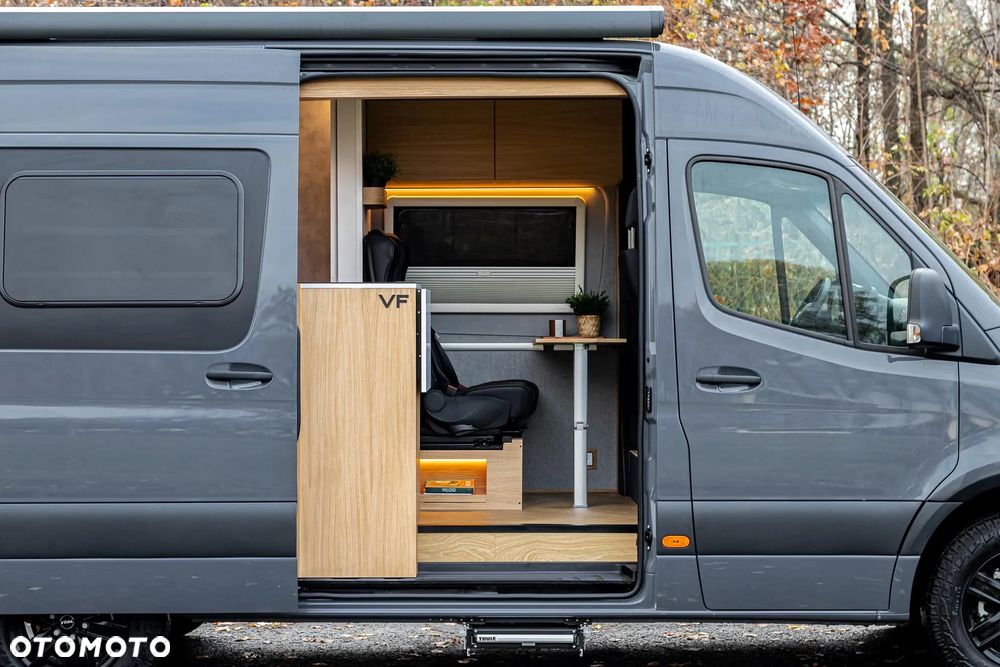 Mercedes-Benz Sprinter - 2