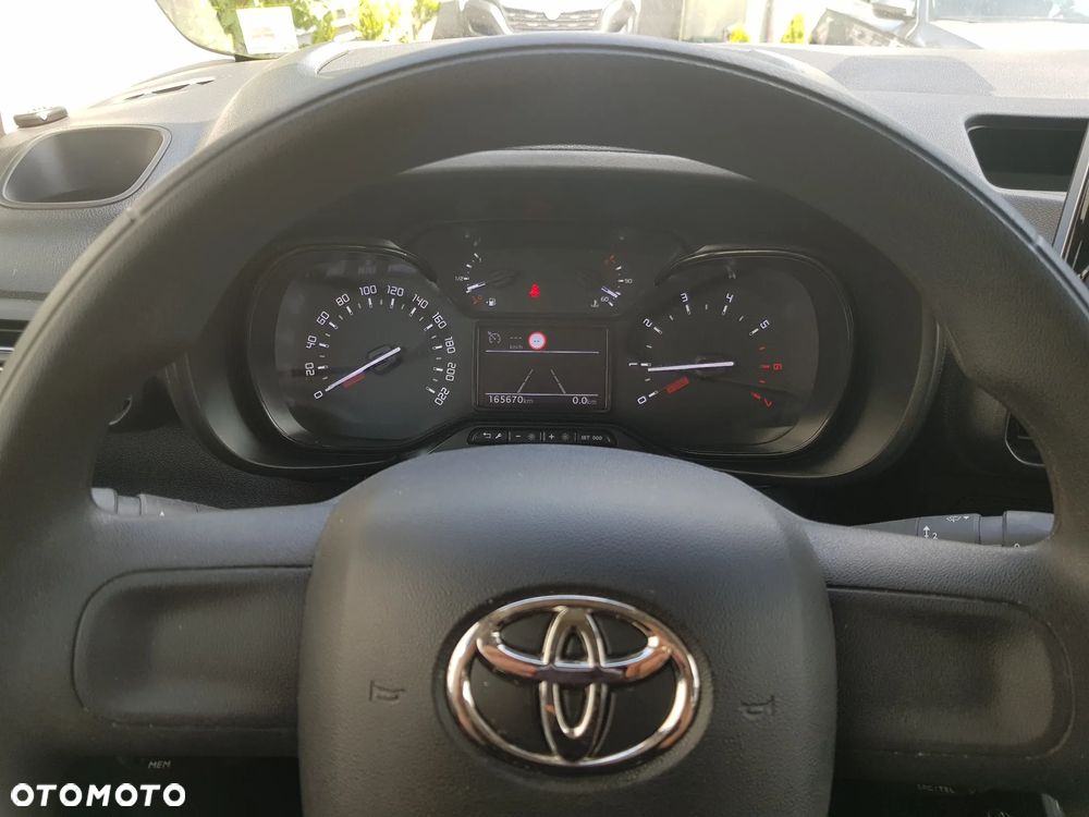 Toyota Proace City Verso 1.5 D-4D Family - 18