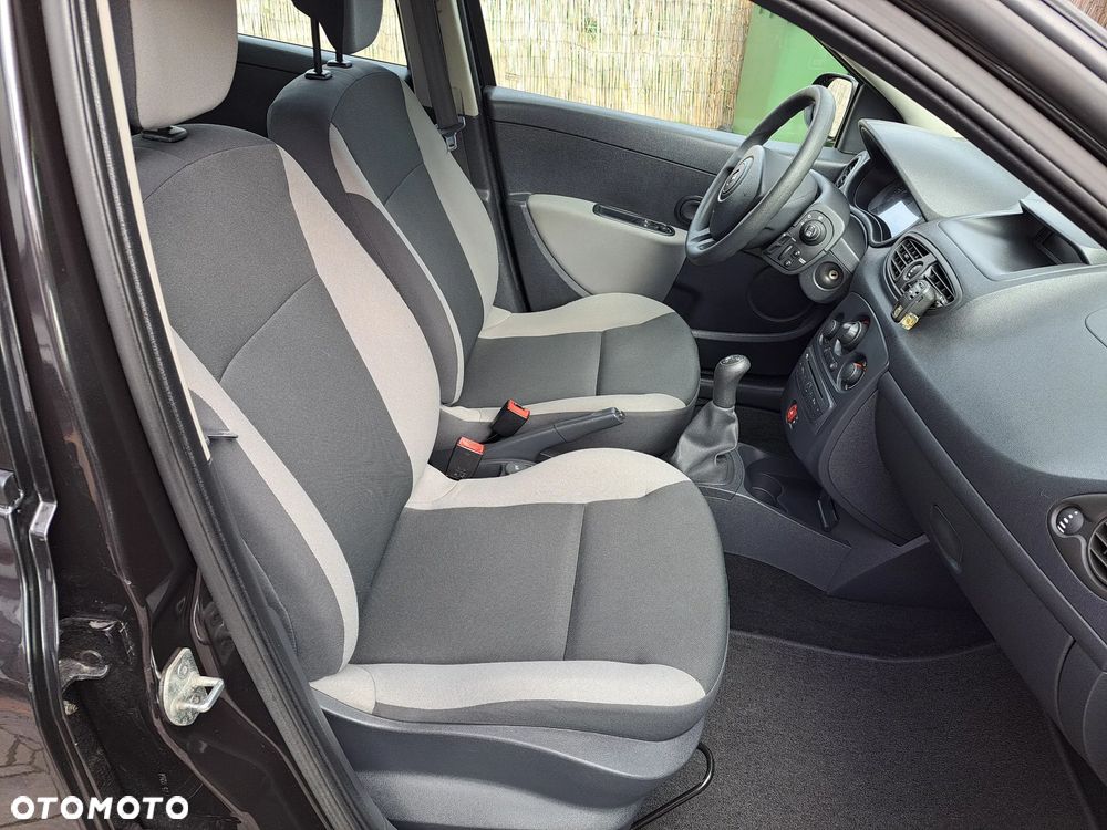 Renault Clio 1.2 16V Authentique - 21
