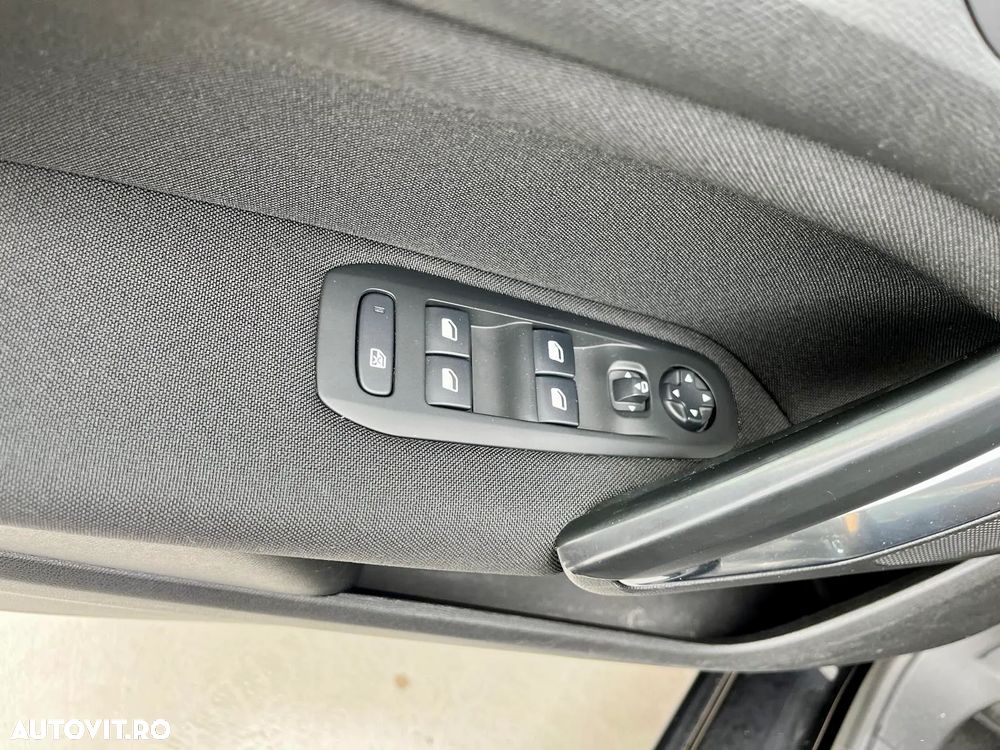 Peugeot 308 SW PureTech 130 GPF EAT8 Stop & Start Active Business-Paket - 17