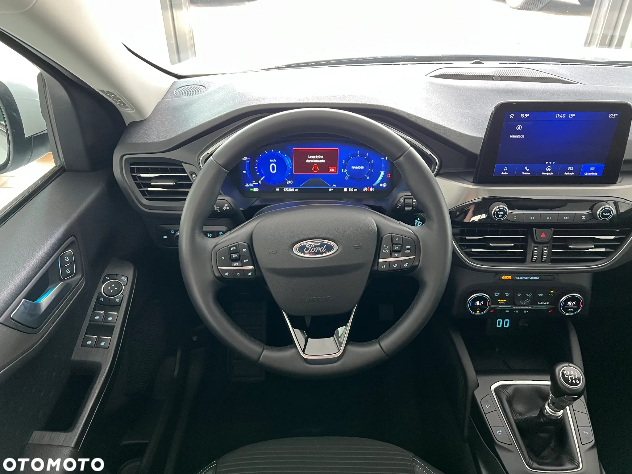 Ford Kuga 1.5 EcoBoost FWD Titanium - 36