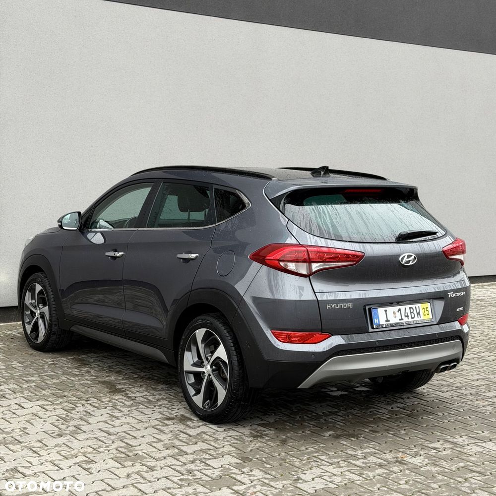 Hyundai Tucson 2.0 CRDI 4WD Automatik Premium - 11