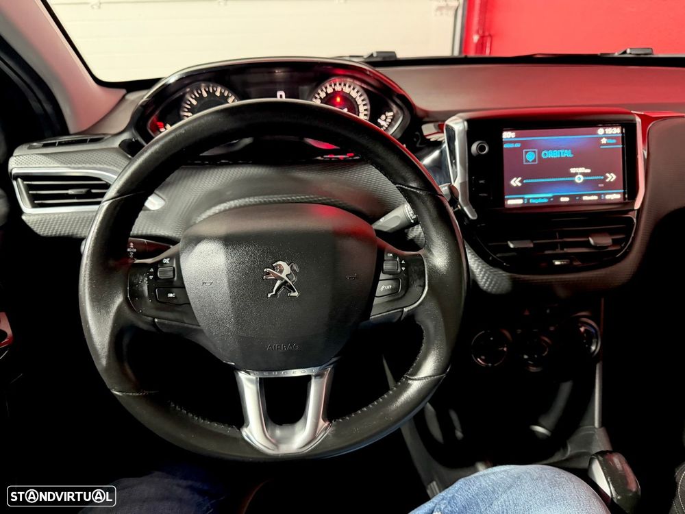Peugeot 208 1.2 PureTech Style - 35