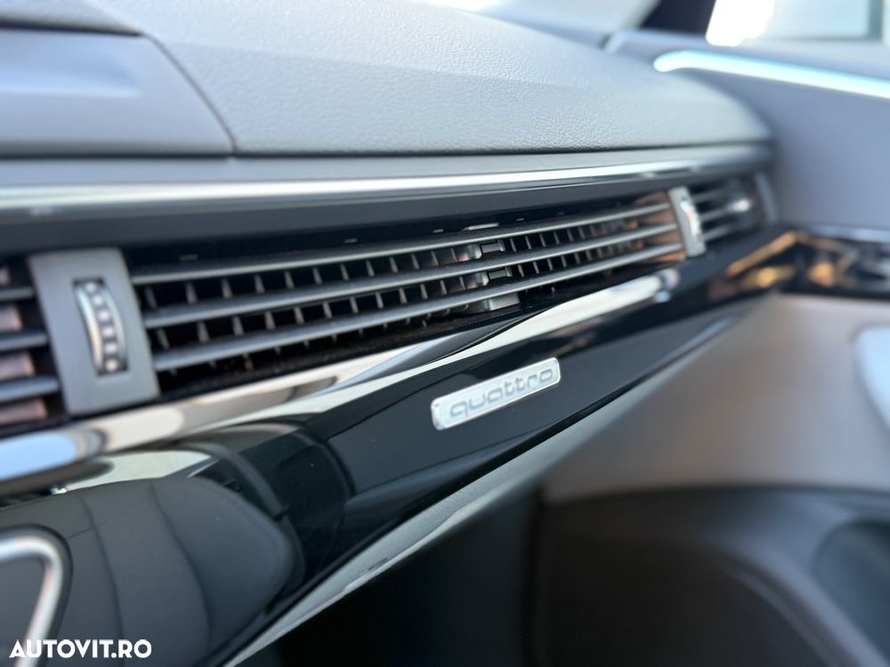 Audi A4 2.0 TDI S tronic quattro design - 31