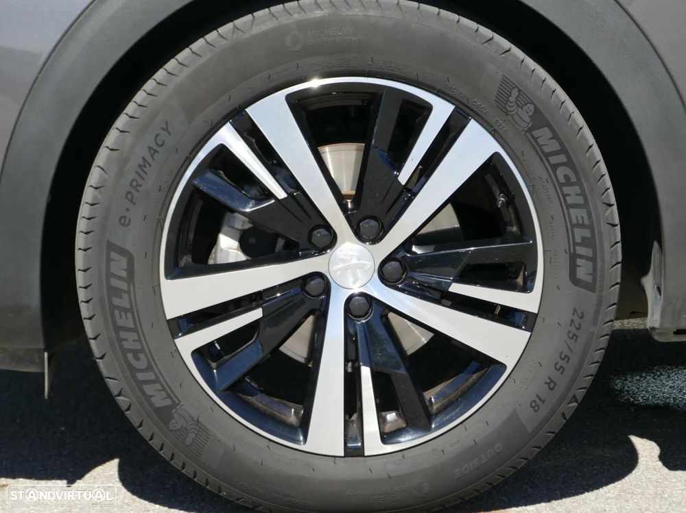 Peugeot 3008 1.5 BlueHDi GT EAT8 - 8