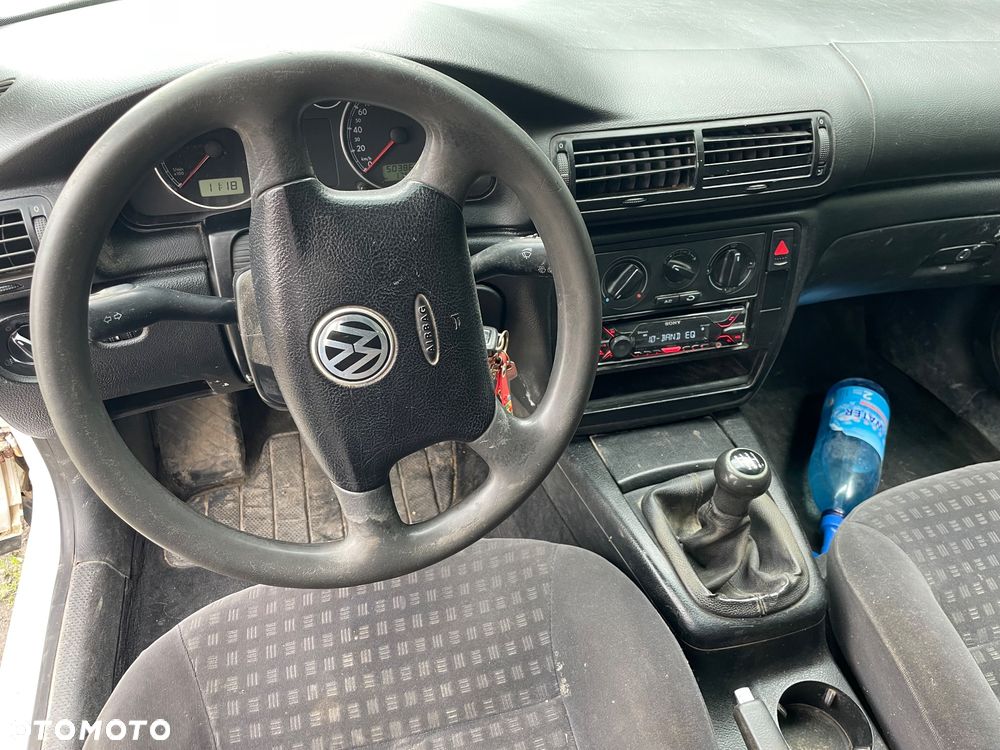 Volkswagen Passat 1.9 TDI - 9